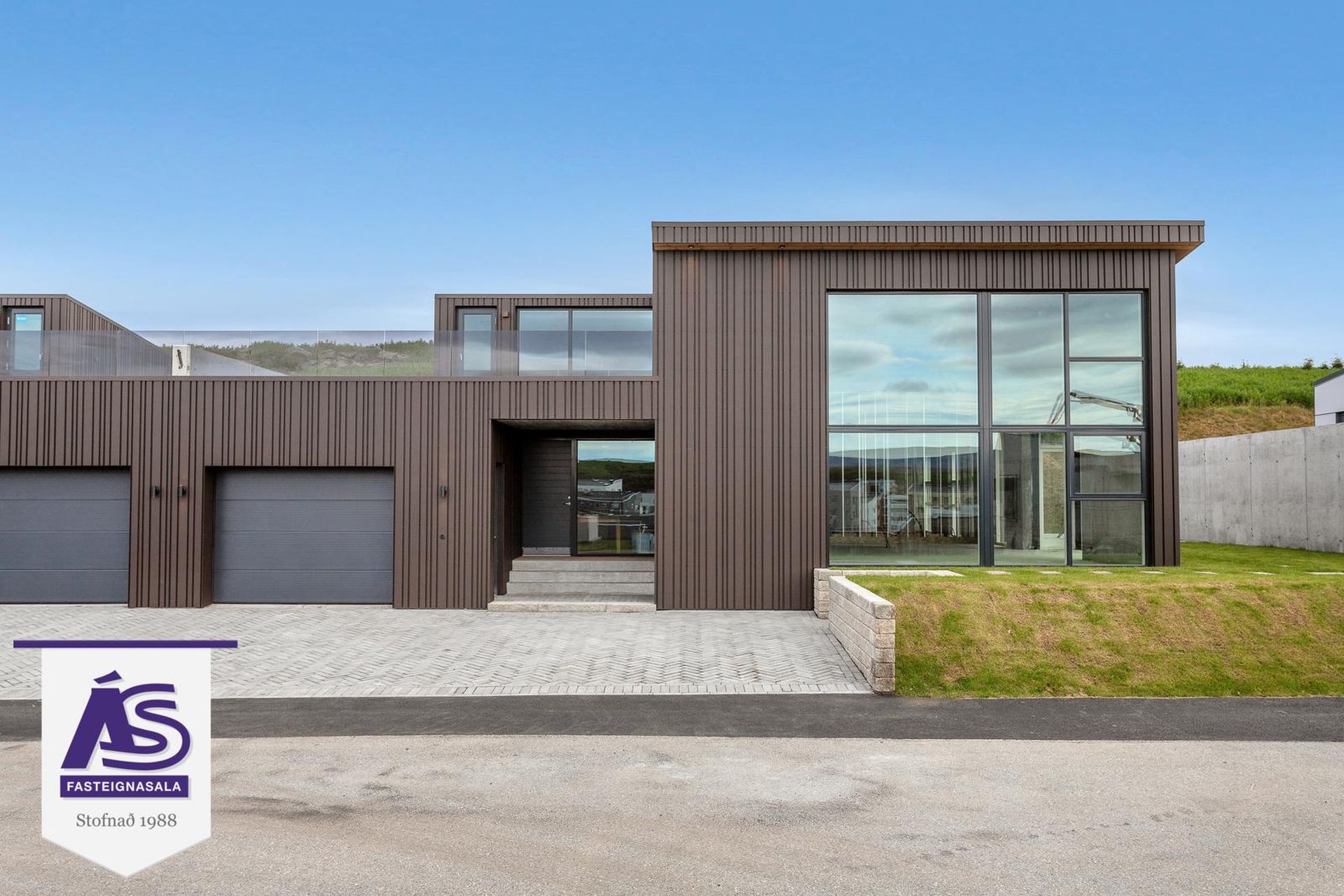 3-sobno stanovanje, 251 m²