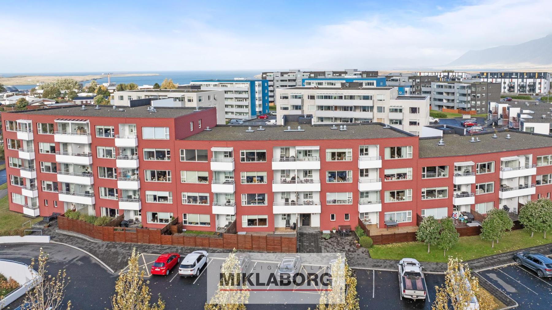 Apartamento T2, 89 m²