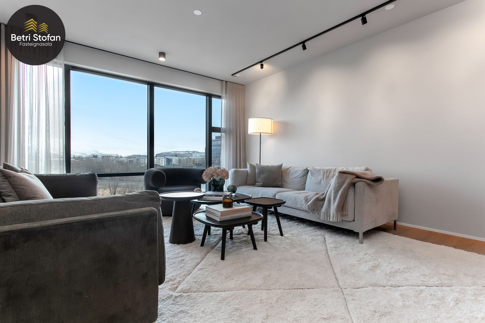 3-стаен апартамент, 143 m²