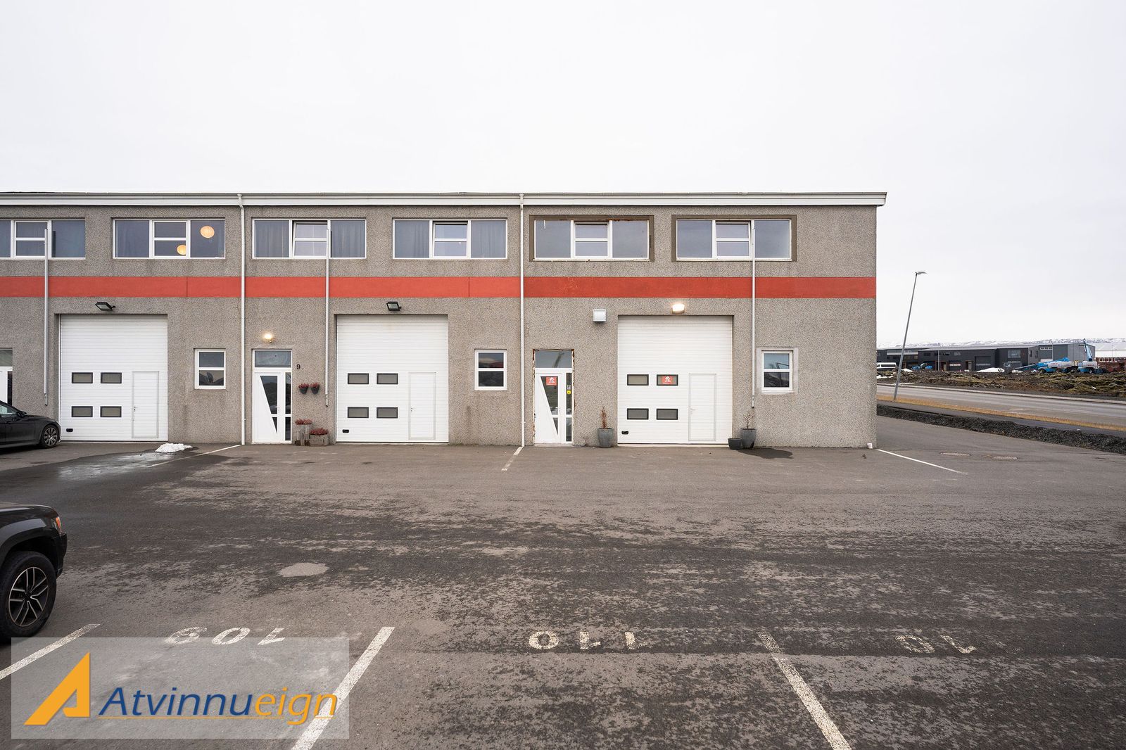 Fjölbýlishús - Breiðhella 16, kr