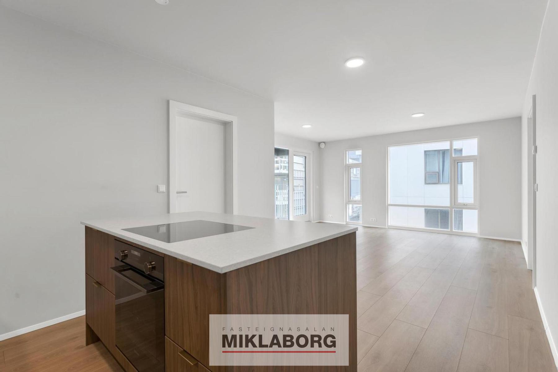 Apartamento T2, 79 m²