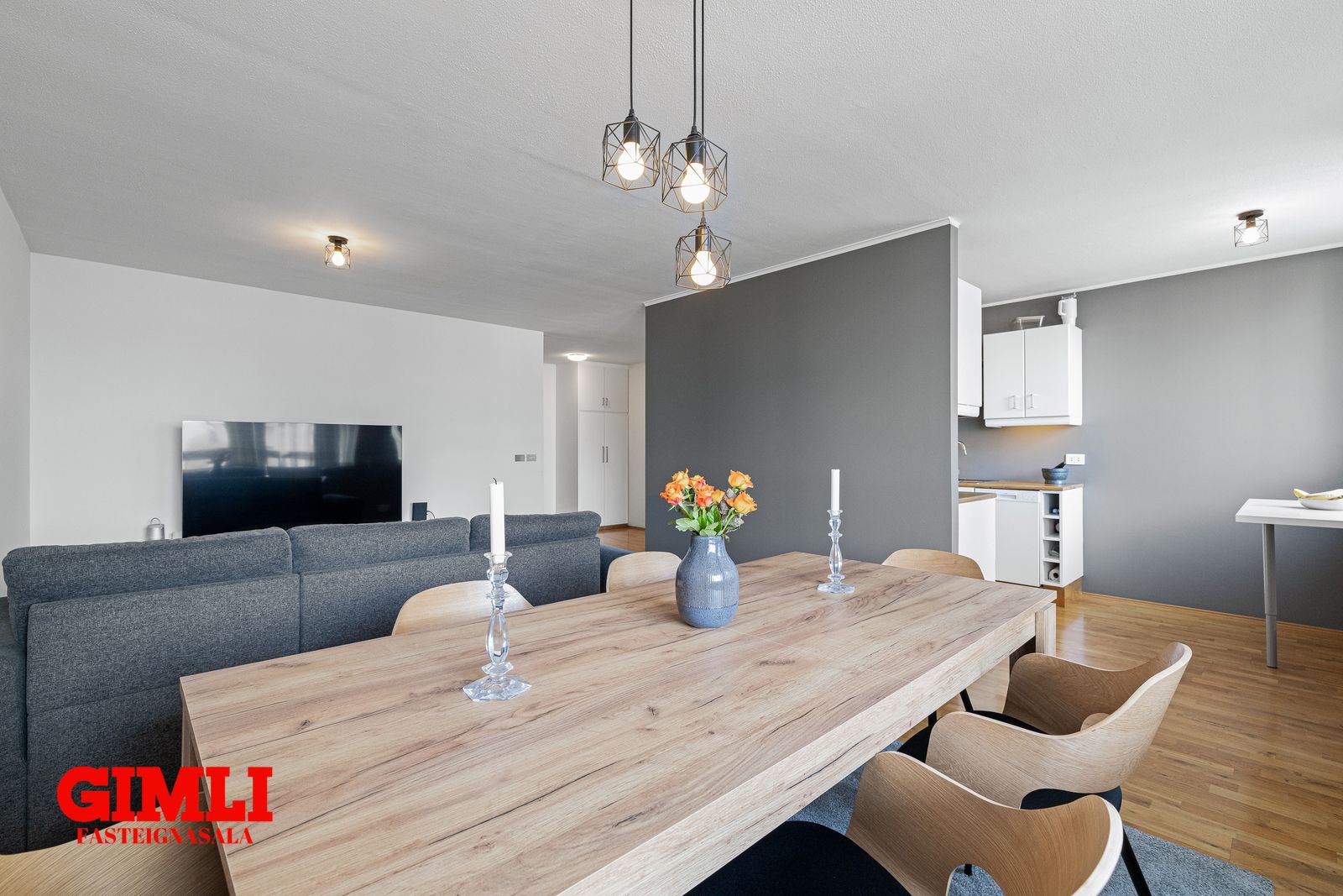 Fjölbýlishús - Straumhella 9 107 endi - Meira